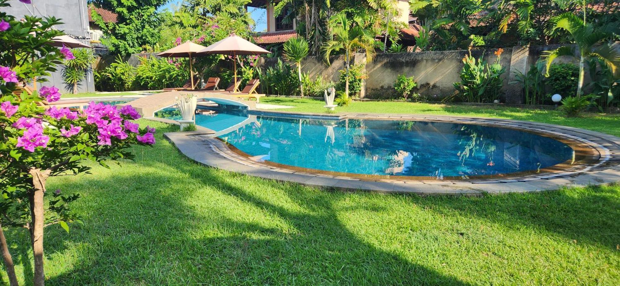 Dalia Budget Hotel Senggigi Luaran gambar